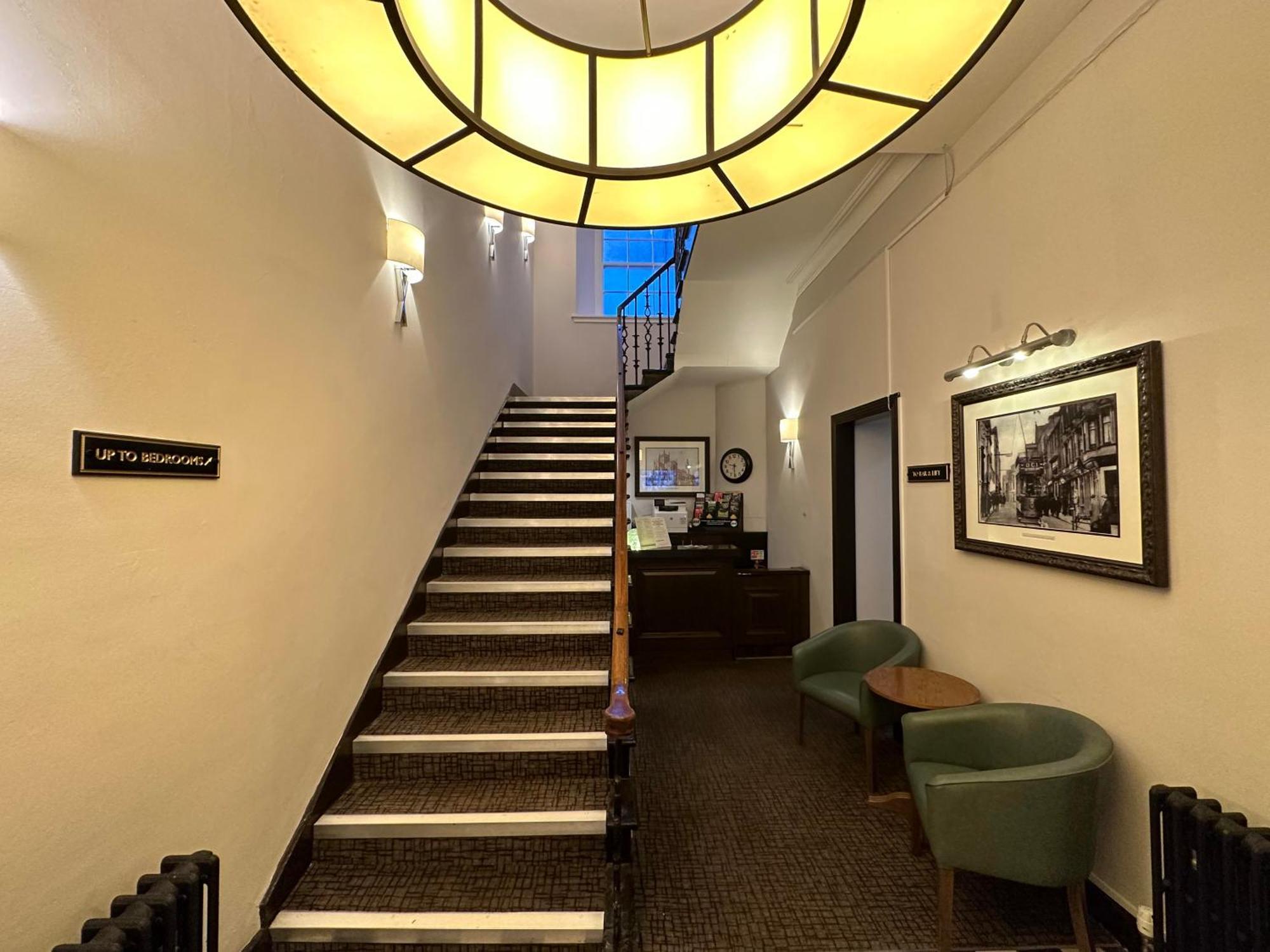 דנפרמליין The Guildhall And Linen Exchange Wetherspoon מראה חיצוני תמונה