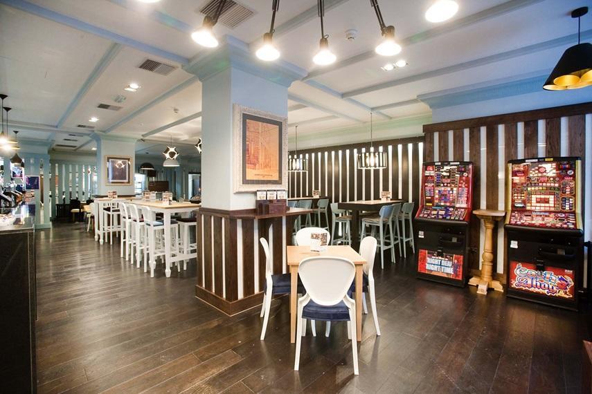 דנפרמליין The Guildhall And Linen Exchange Wetherspoon מראה חיצוני תמונה