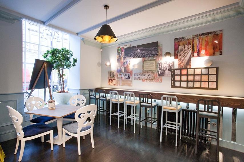 דנפרמליין The Guildhall And Linen Exchange Wetherspoon מראה חיצוני תמונה